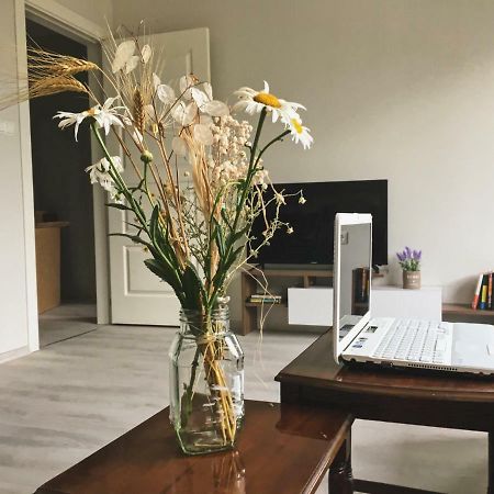 Azzurro Apartment - Ideal For Your Seaside Escape In Burgas Ngoại thất bức ảnh