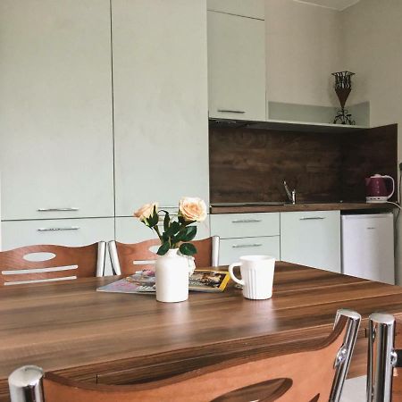 Azzurro Apartment - Ideal For Your Seaside Escape In Burgas Ngoại thất bức ảnh