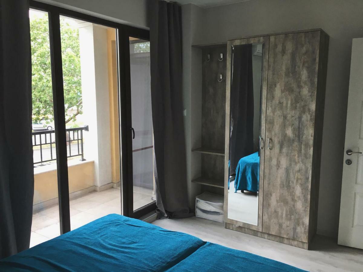 Azzurro Apartment - Ideal For Your Seaside Escape In Burgas Ngoại thất bức ảnh