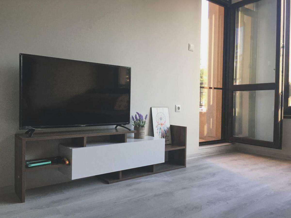 Azzurro Apartment - Ideal For Your Seaside Escape In Burgas Ngoại thất bức ảnh